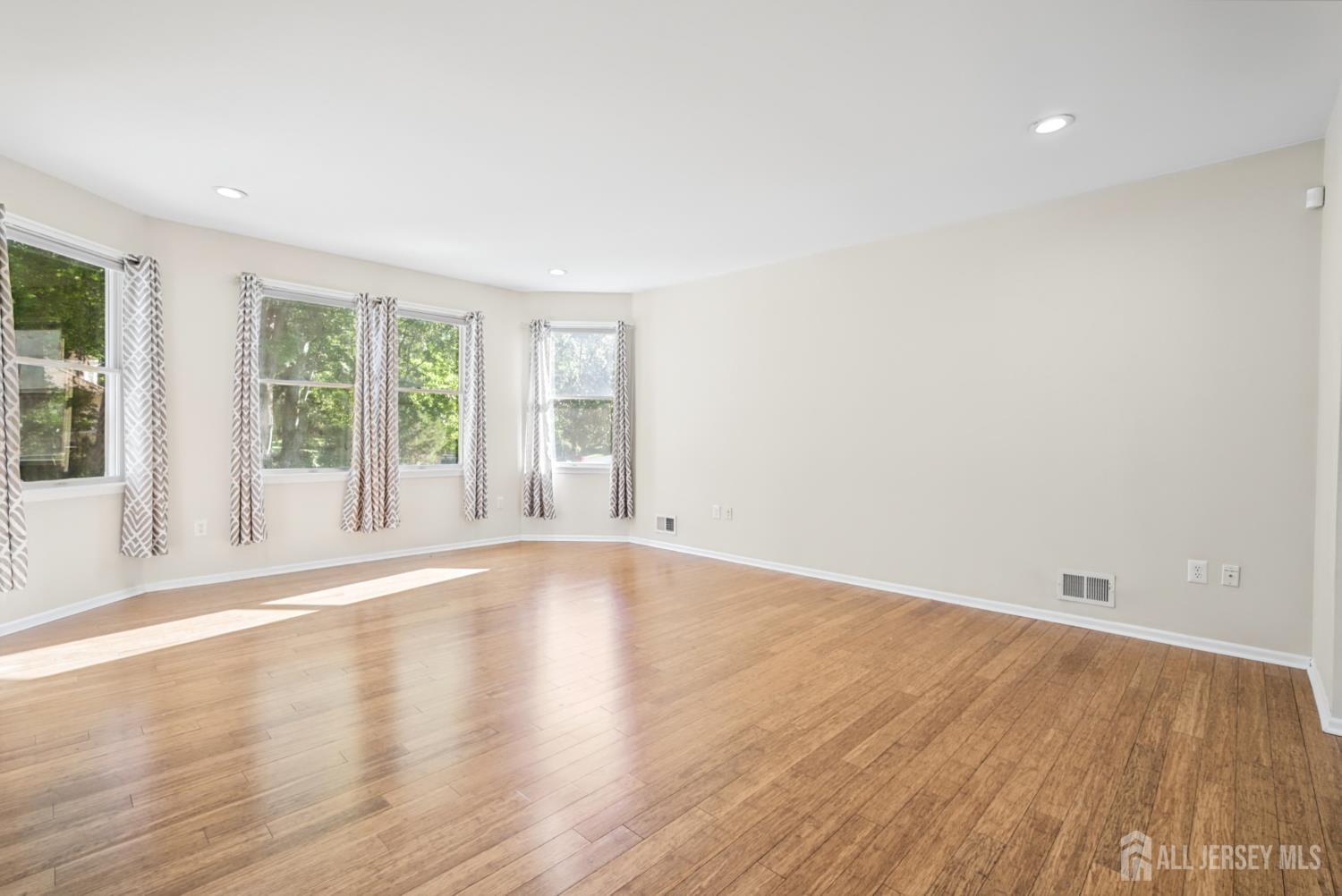 11 Camelot Drive Monroe NJ 08831