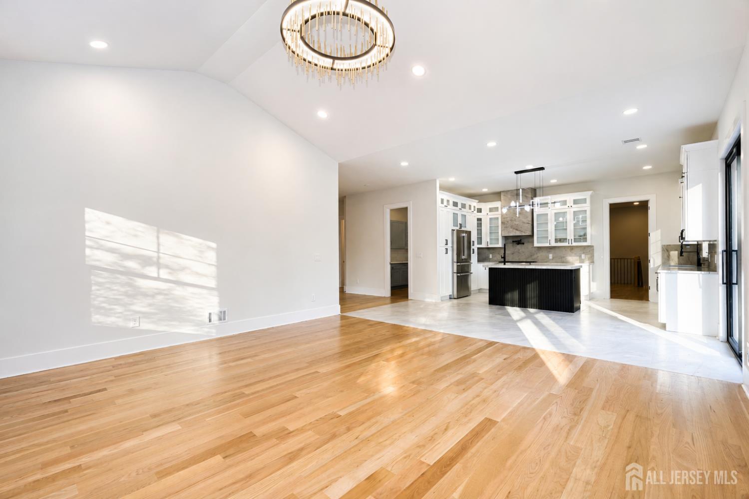 1684 Frank Street Edison NJ 08820