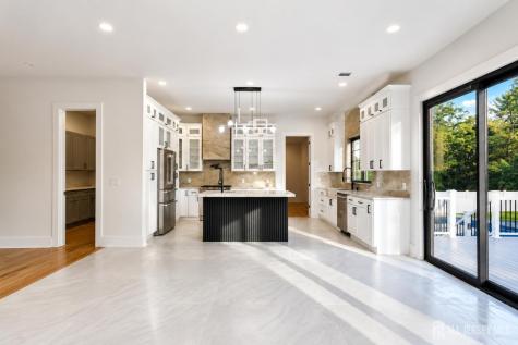 1684 Frank Street Edison NJ 08820