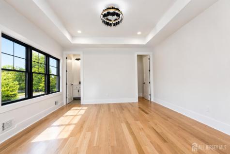 1684 Frank Street Edison NJ 08820