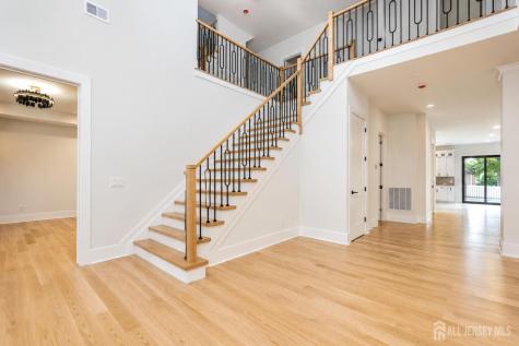1684 Frank Street Edison NJ 08820