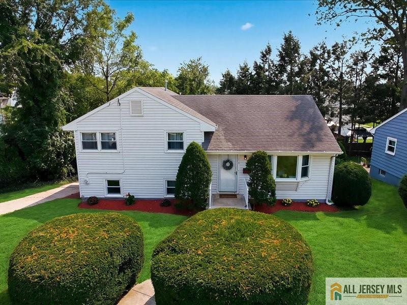 13 Glencourt Avenue Edison NJ 08837