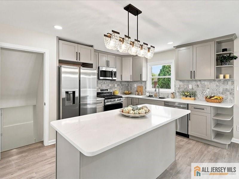 13 Glencourt Avenue Edison NJ 08837