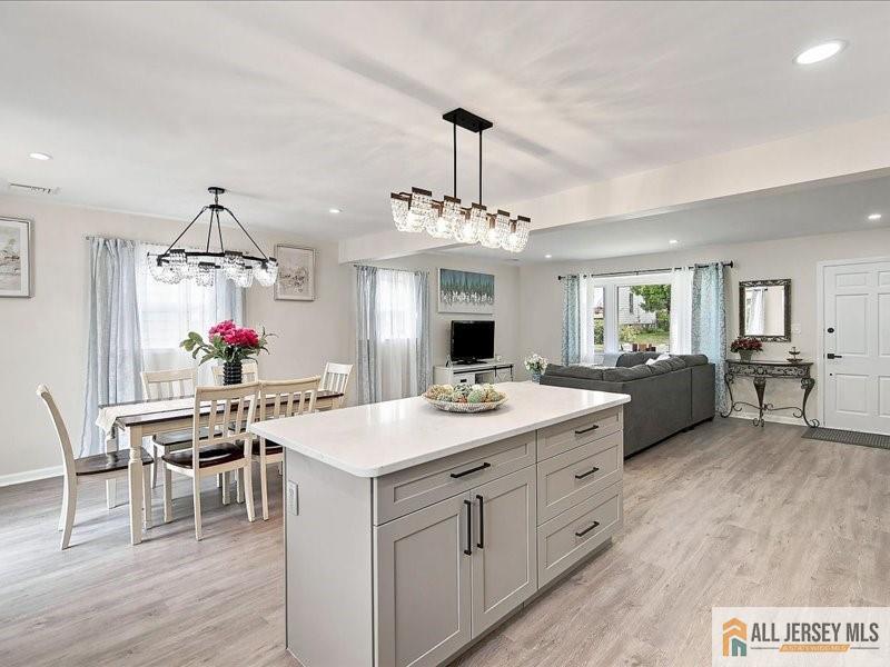 13 Glencourt Avenue Edison NJ 08837