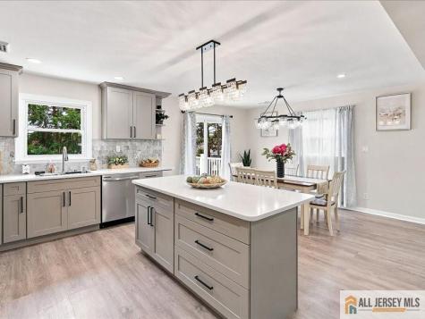 13 Glencourt Avenue Edison NJ 08837