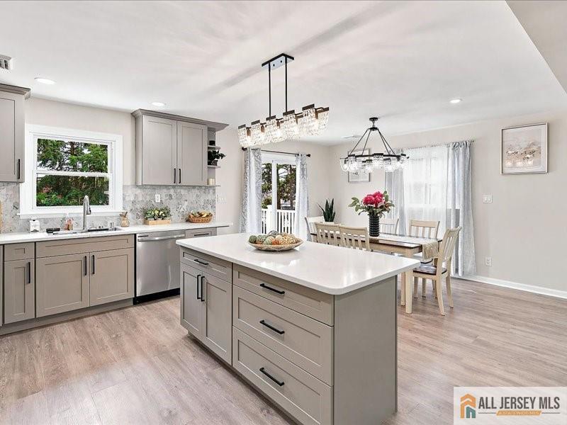 13 Glencourt Avenue Edison NJ 08837