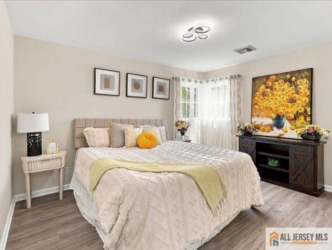 13 Glencourt Avenue Edison NJ 08837