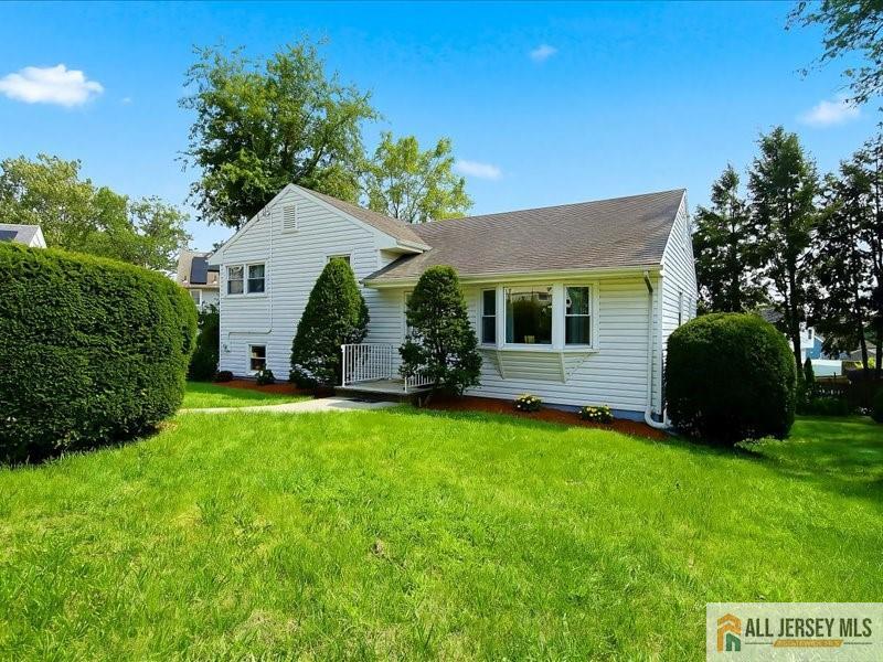 13 Glencourt Avenue Edison NJ 08837