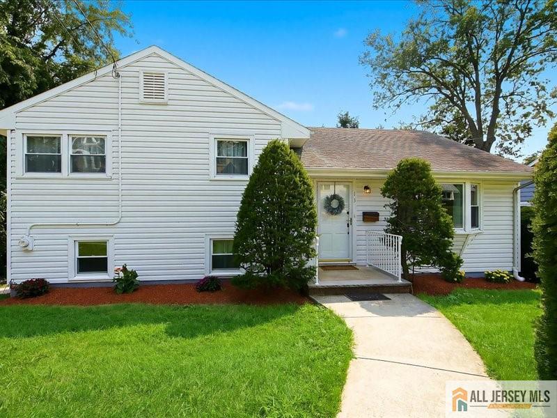 13 Glencourt Avenue Edison NJ 08837