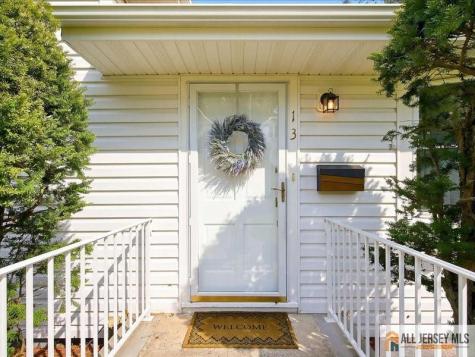 13 Glencourt Avenue Edison NJ 08837