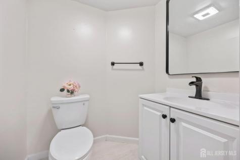 31 Dallenbach Lane East Brunswick NJ 08816