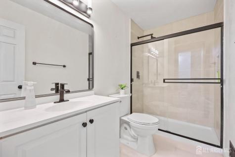 31 Dallenbach Lane East Brunswick NJ 08816