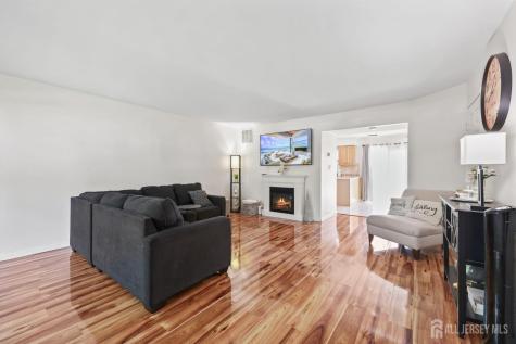 31 Dallenbach Lane East Brunswick NJ 08816