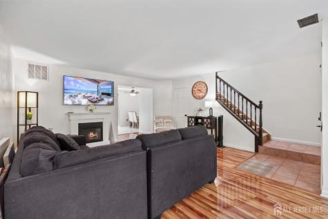 31 Dallenbach Lane East Brunswick NJ 08816