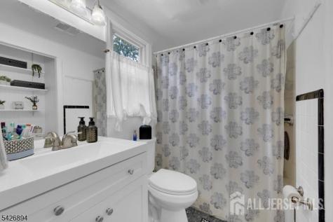 233 Maple Avenue Dunellen NJ 08812