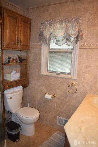 15 Cutter Avenue Edison NJ 08820