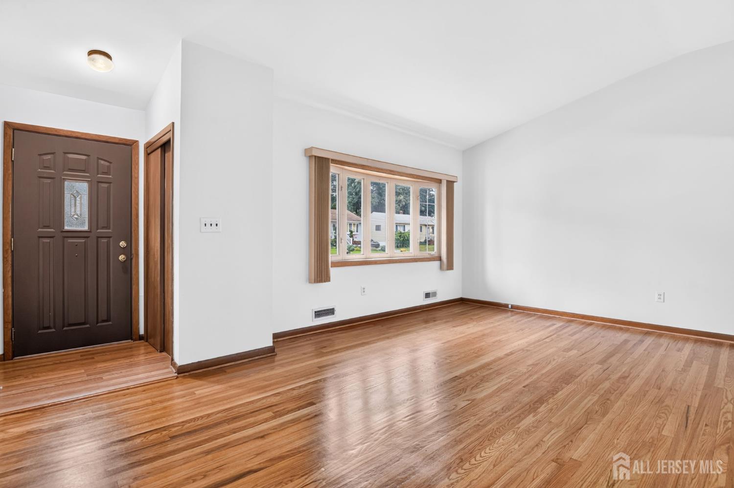 124 Kamm Avenue South River NJ 08882