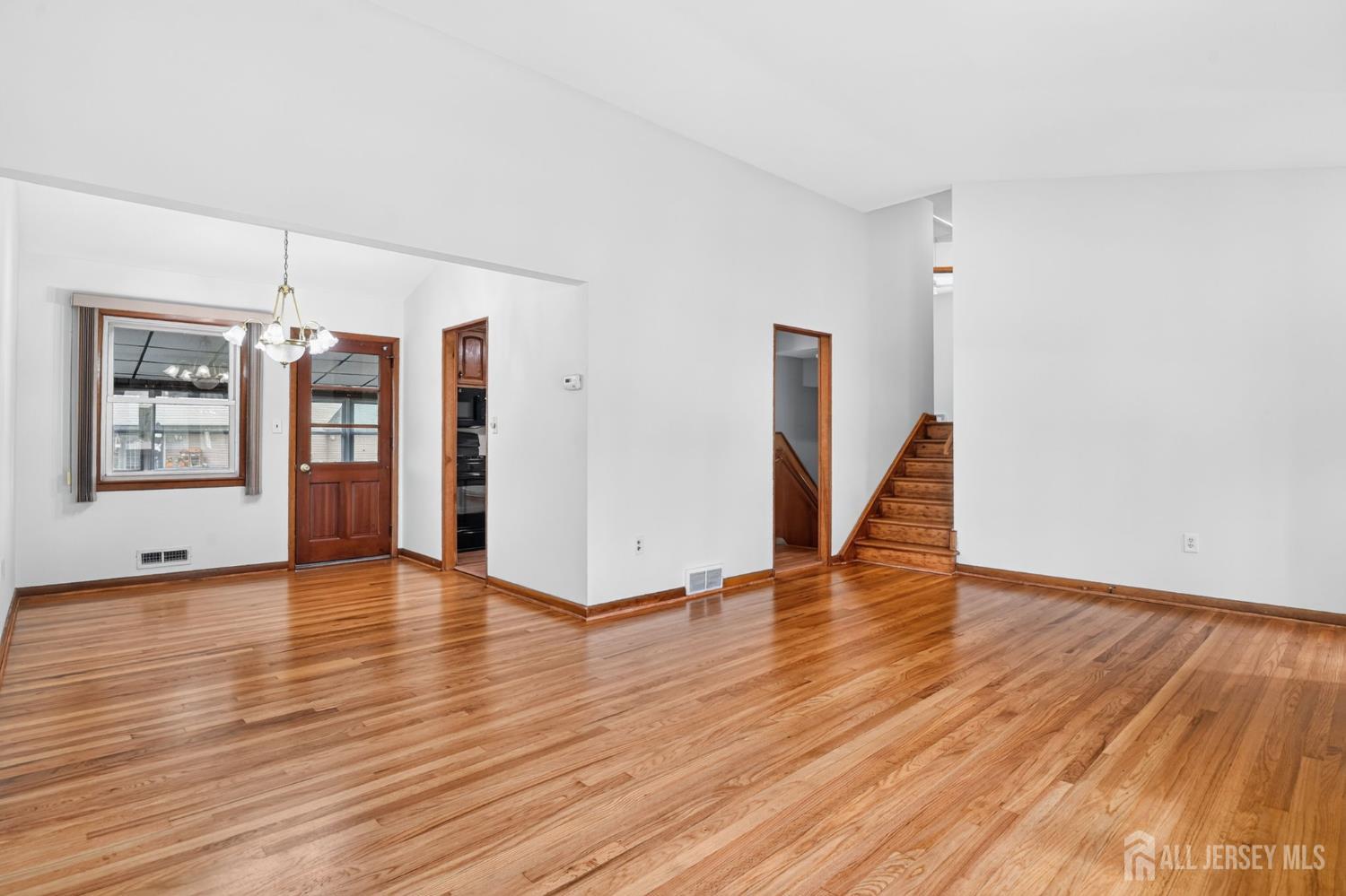 124 Kamm Avenue South River NJ 08882