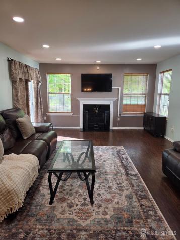 344 Bowler Court Piscataway NJ 08854