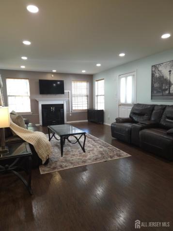 344 Bowler Court Piscataway NJ 08854