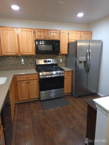 344 Bowler Court Piscataway NJ 08854