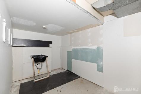 515 Beechwood Avenue Roselle Park NJ 07204
