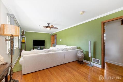 515 Beechwood Avenue Roselle Park NJ 07204