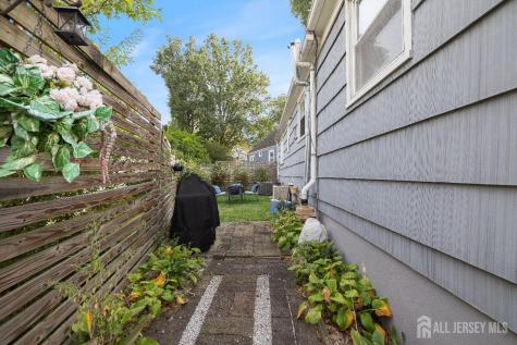 515 Beechwood Avenue Roselle Park NJ 07204