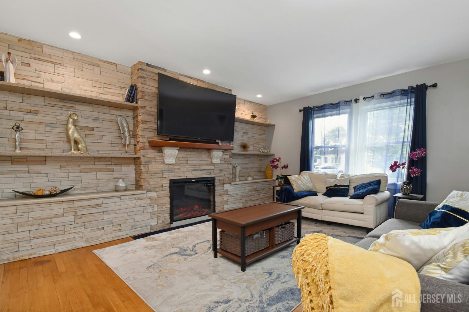 631 Concord Circle Ewing NJ 08618