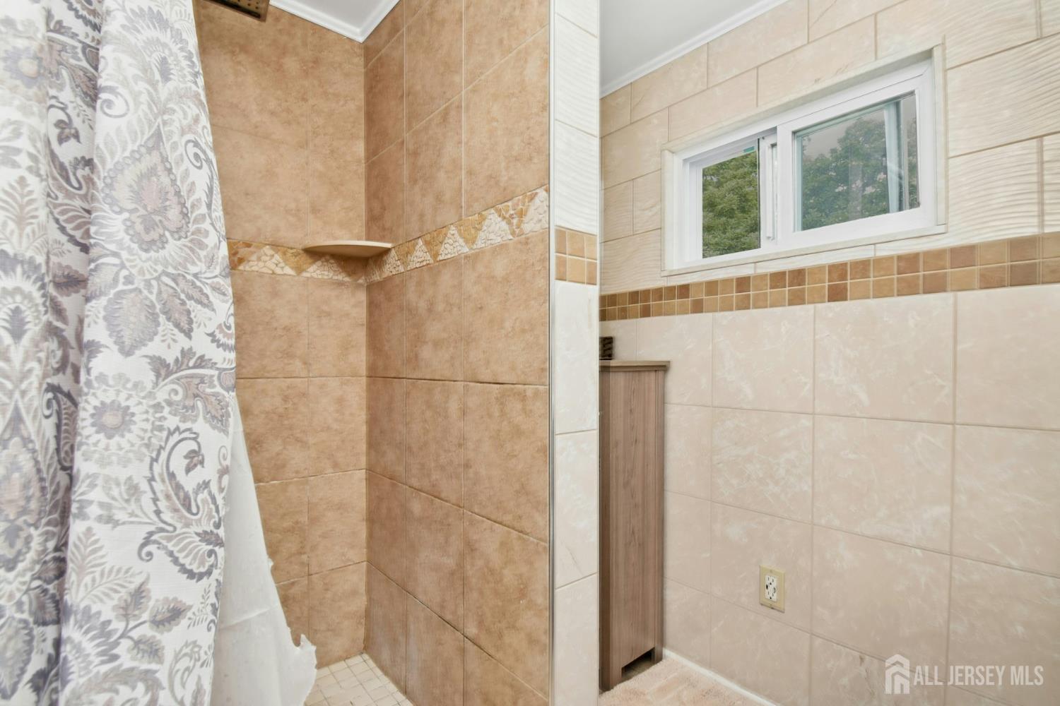 631 Concord Circle Ewing NJ 08618