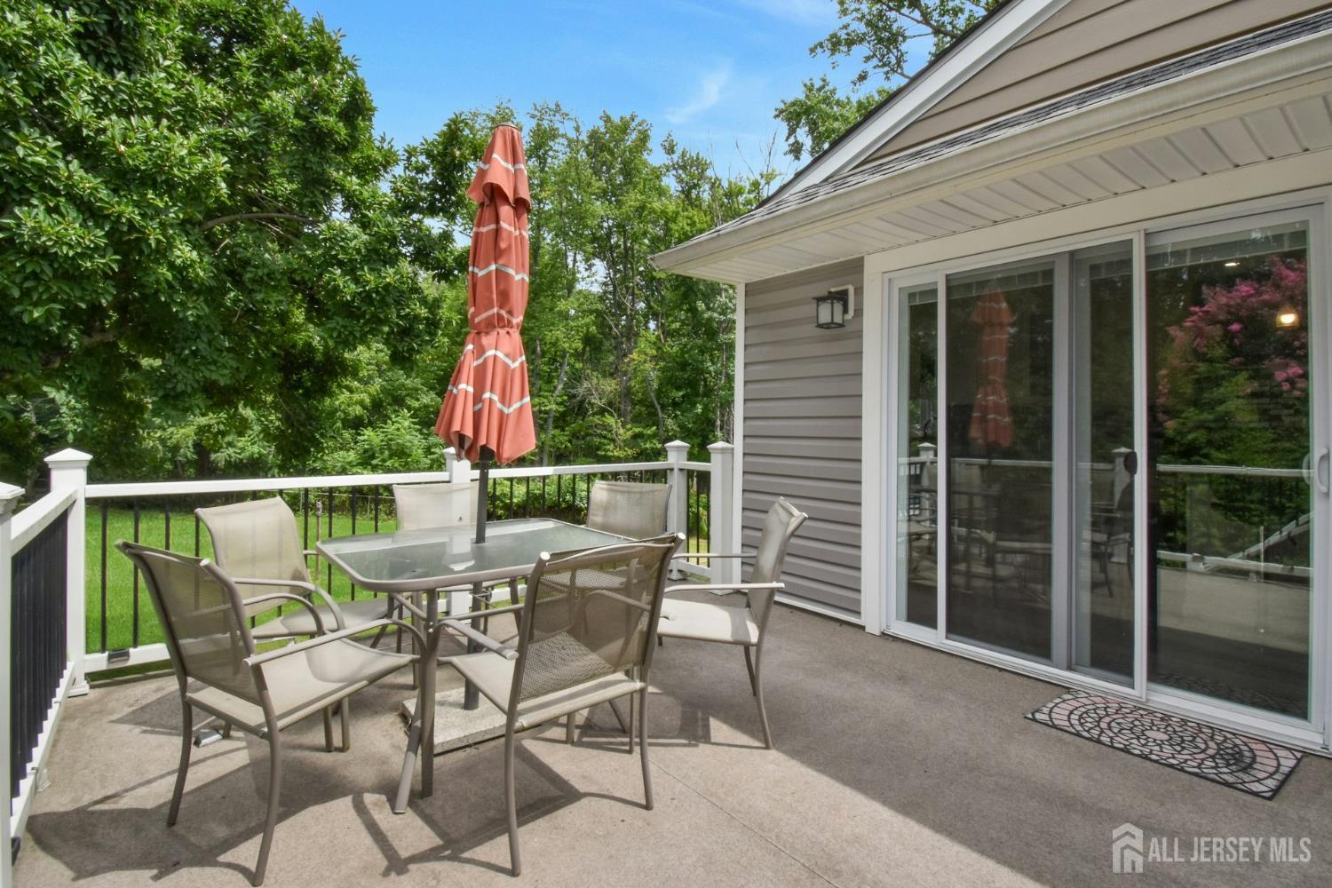 631 Concord Circle Ewing NJ 08618