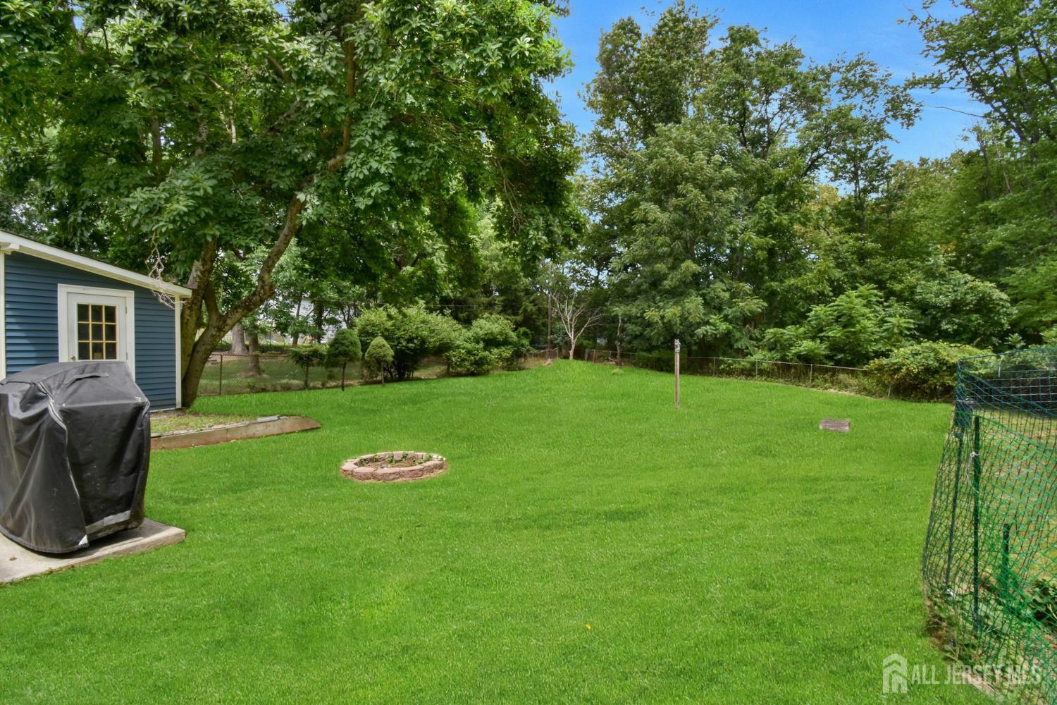 631 Concord Circle Ewing NJ 08618