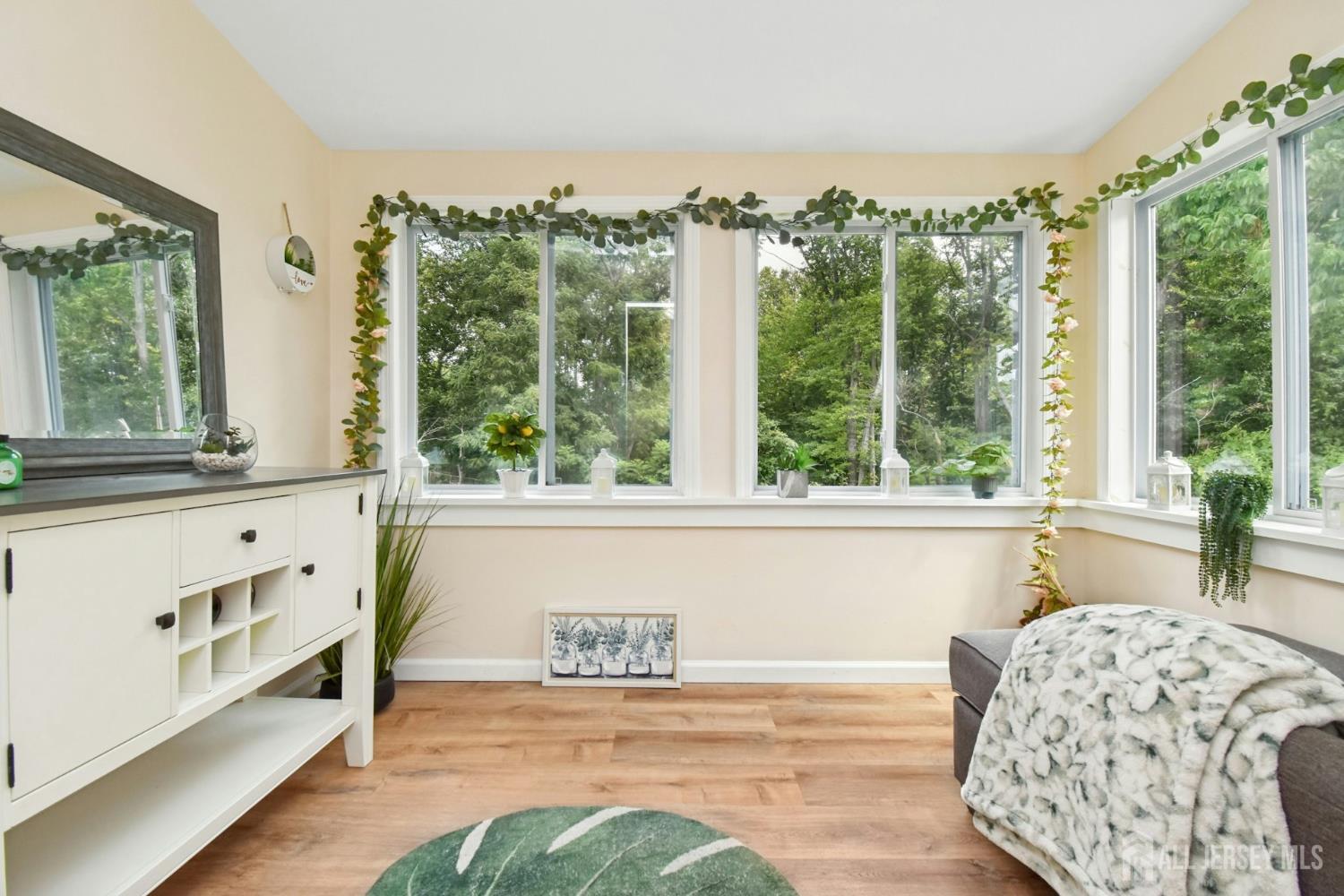 631 Concord Circle Ewing NJ 08618