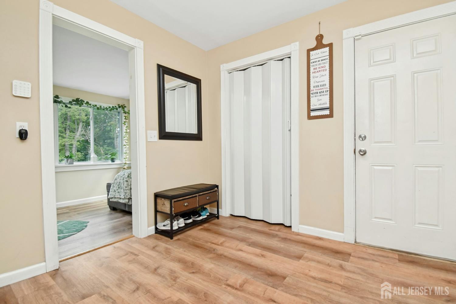 631 Concord Circle Ewing NJ 08618