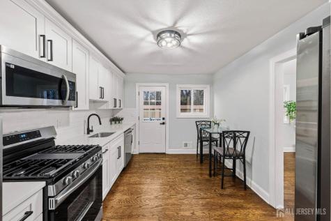 139 Lee Drive Middlesex NJ 08846