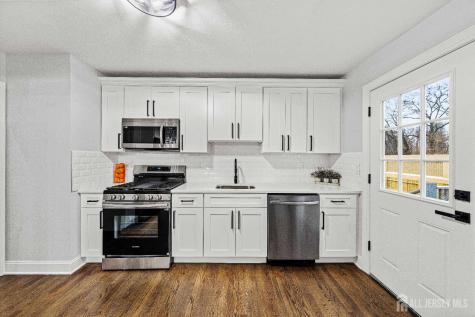 139 Lee Drive Middlesex NJ 08846