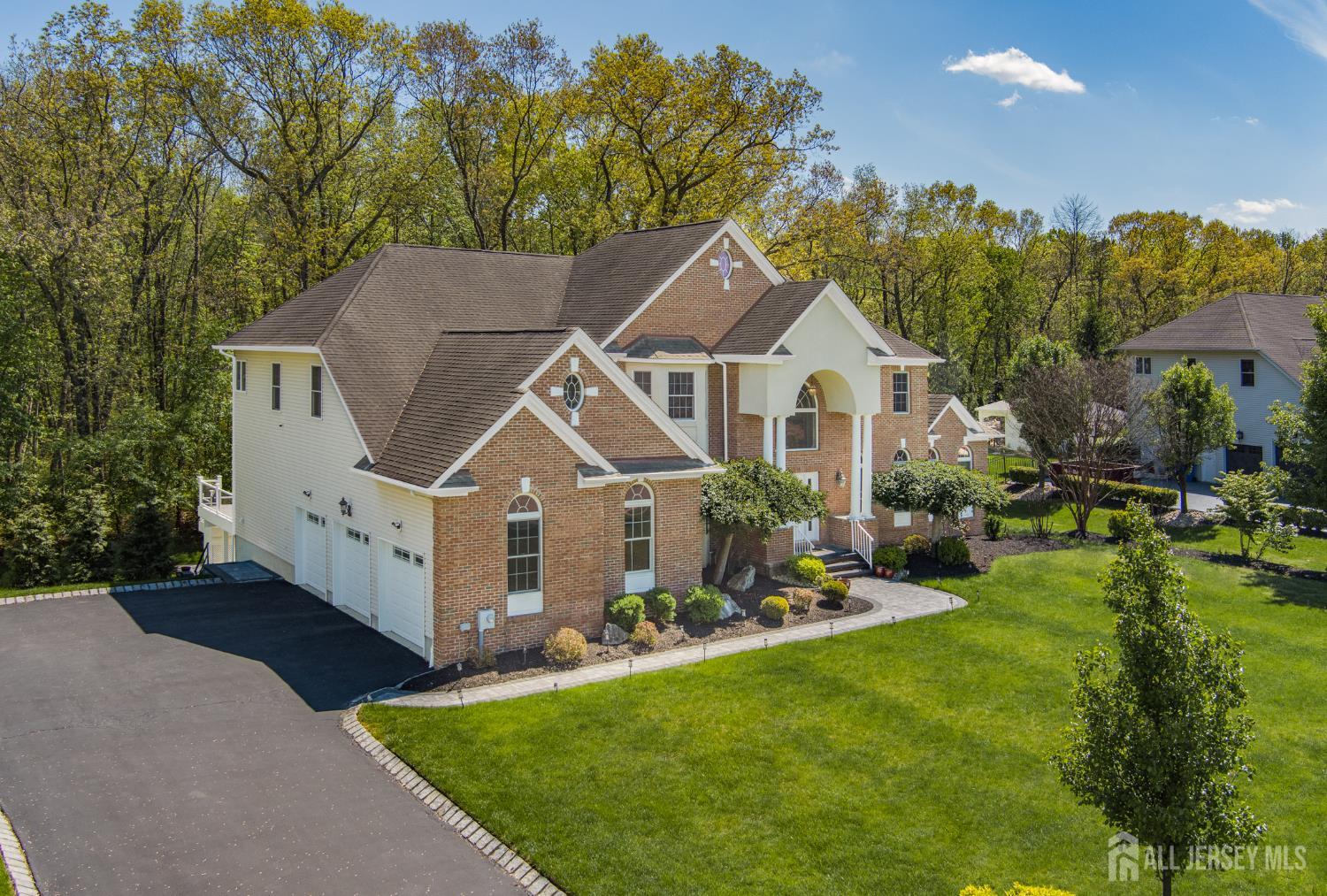 13 Schindler Lane Monroe NJ 08831
