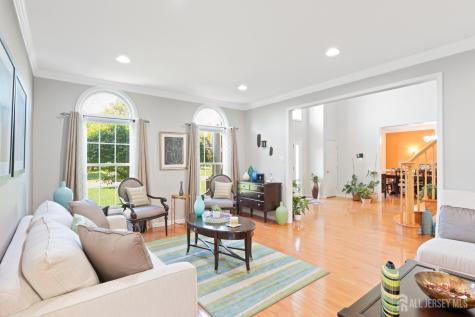 13 Schindler Lane Monroe NJ 08831