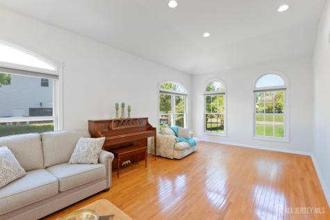 13 Schindler Lane Monroe NJ 08831