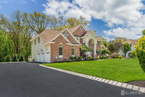 13 Schindler Lane Monroe NJ 08831