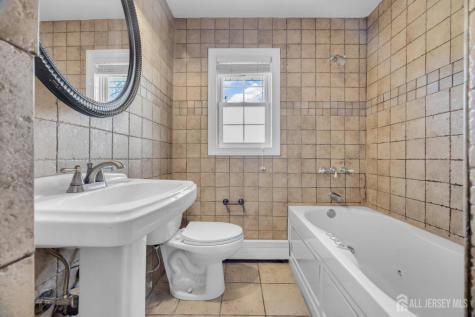 267 Tabb Avenue Piscataway NJ 08854