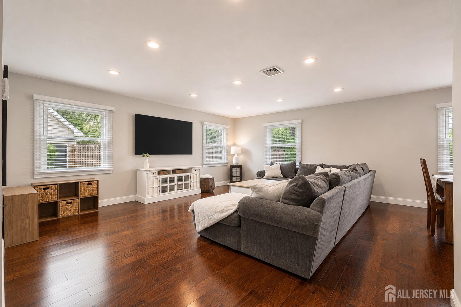 164 Idlebrook Lane Aberdeen NJ 07747