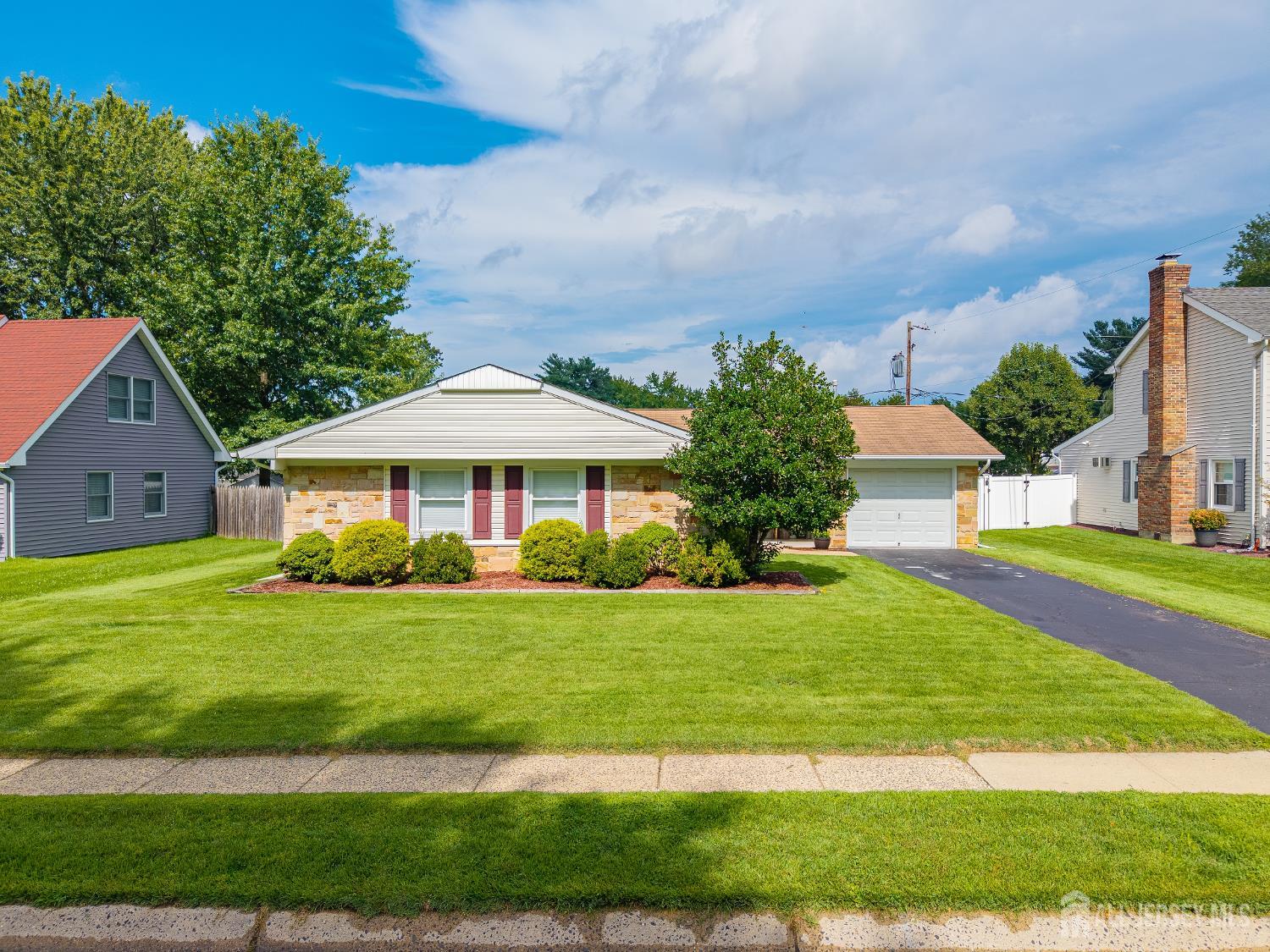 164 Idlebrook Lane Aberdeen NJ 07747