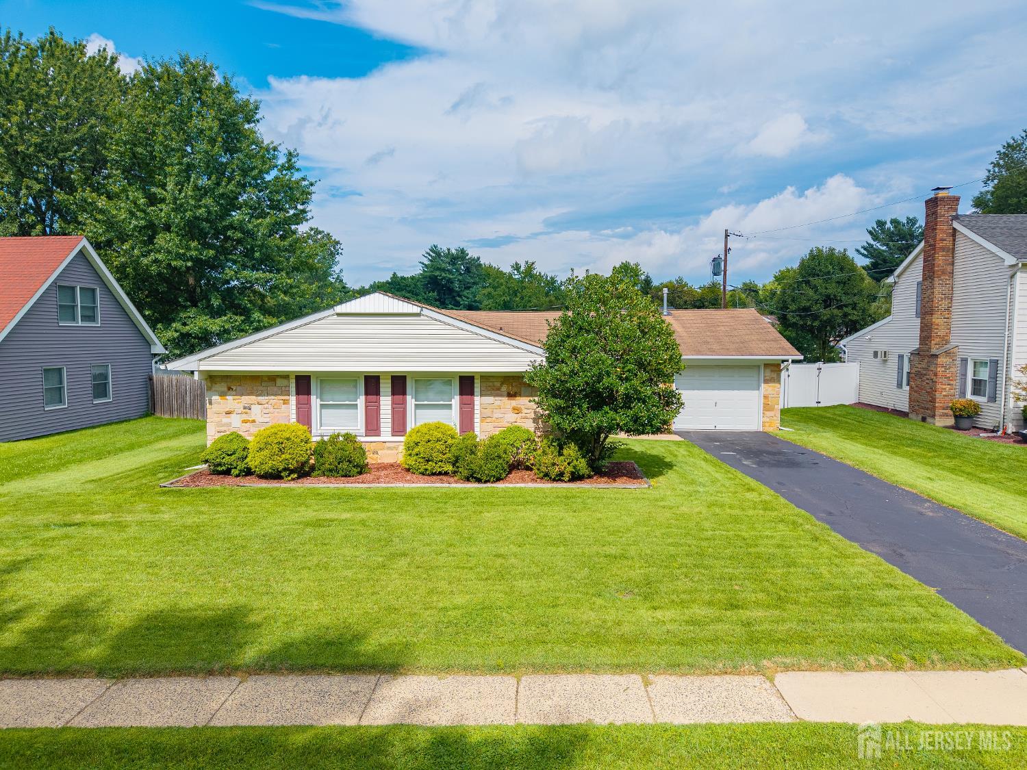 164 Idlebrook Lane Aberdeen NJ 07747