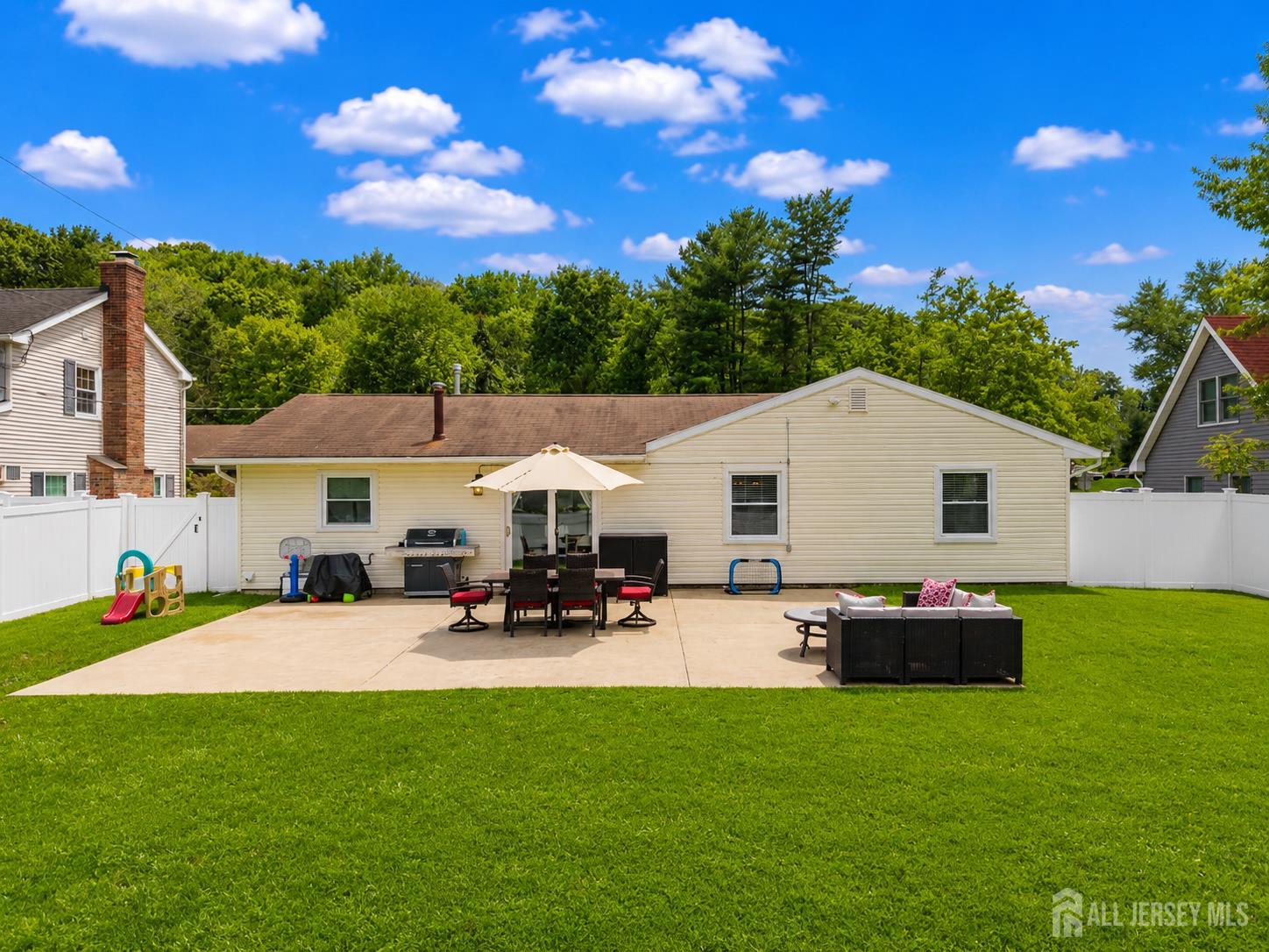 164 Idlebrook Lane Aberdeen NJ 07747