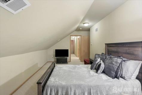 15 Congress Lane South River NJ 08882