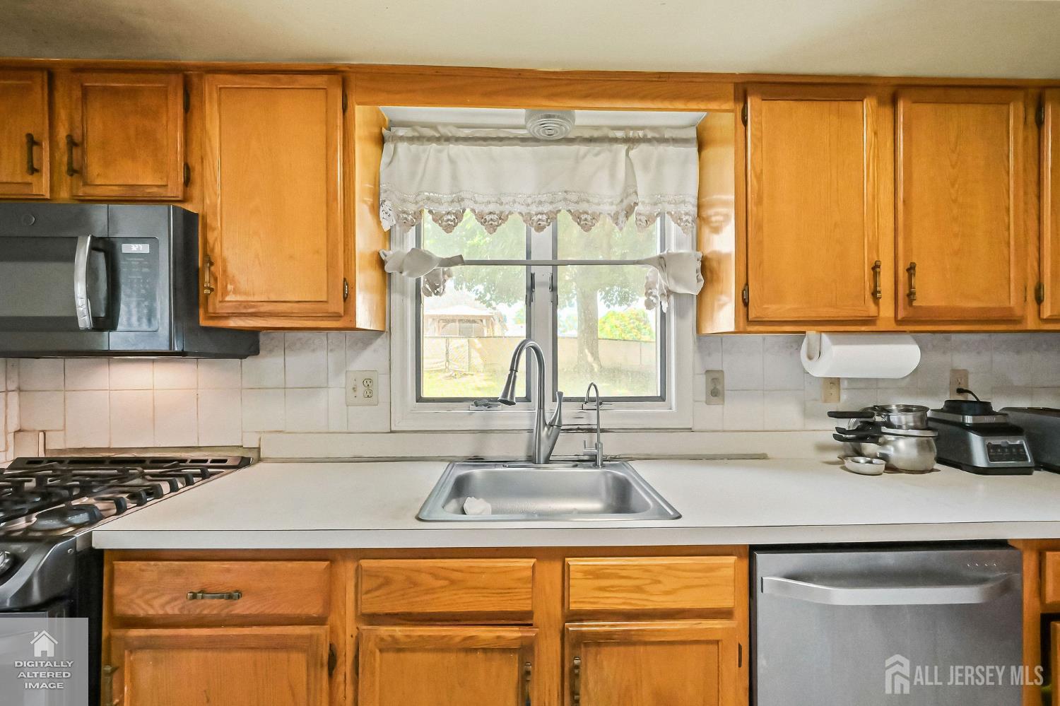 109 Walton Street Edison NJ 08817