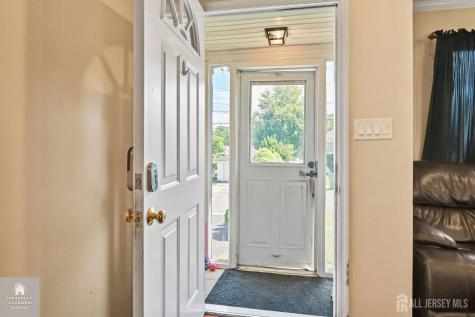 109 Walton Street Edison NJ 08817