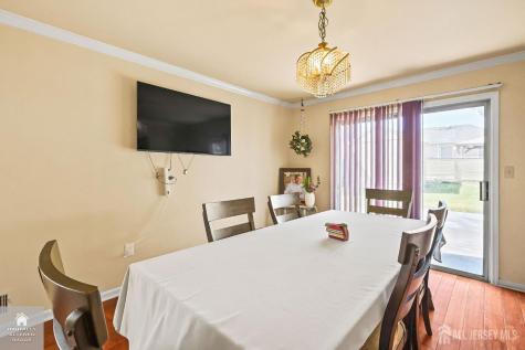 109 Walton Street Edison NJ 08817