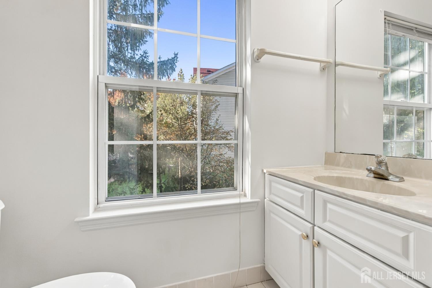 184 Prestwick Way Edison NJ 08820